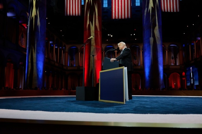 トランプ大統領　各国が「お願いです、大統領、協定を結んでください。何でもします」とひれ伏し、関税を回避しようとしている